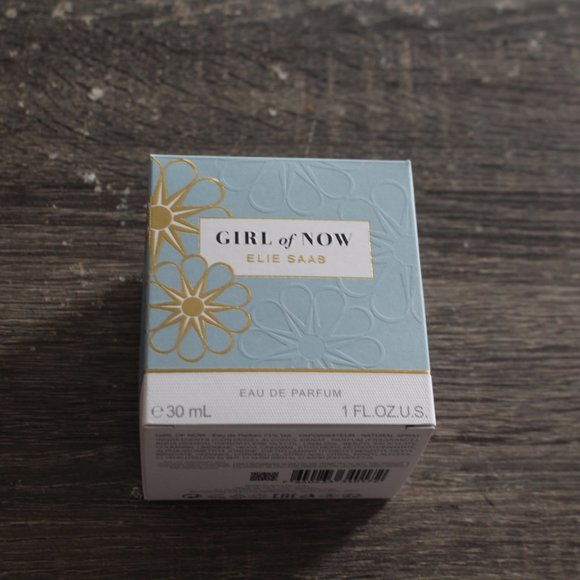 Elie Saab Girl of NOW perfume box - Picture 2 of 2